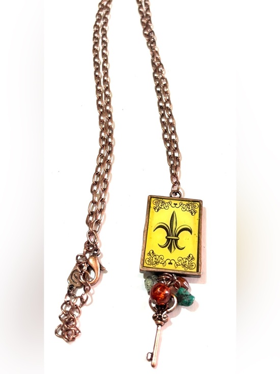 Vintage Jewelry - Vintage Yellow Fleur-de-Lis Pendant Necklace with Copper Chain